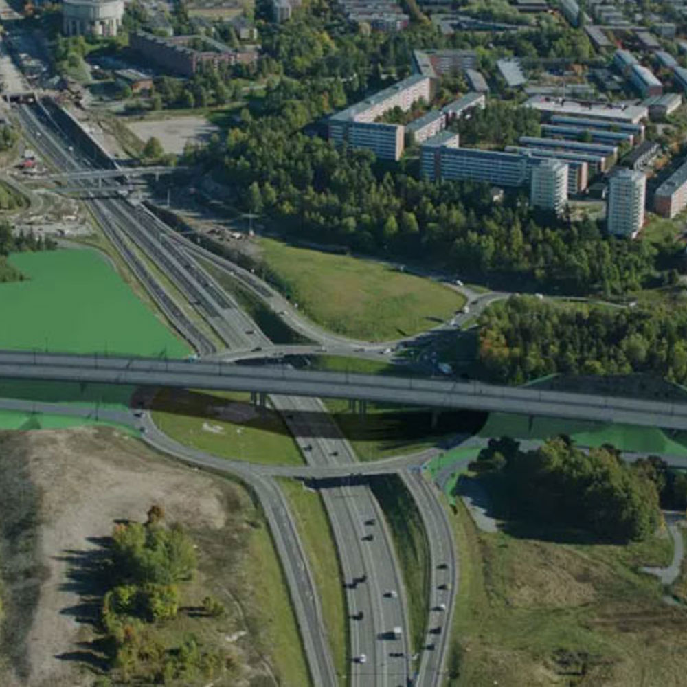 Projektet Hjulsta södra sträcker sig över 1,5 km motorväg med två huvudbroar