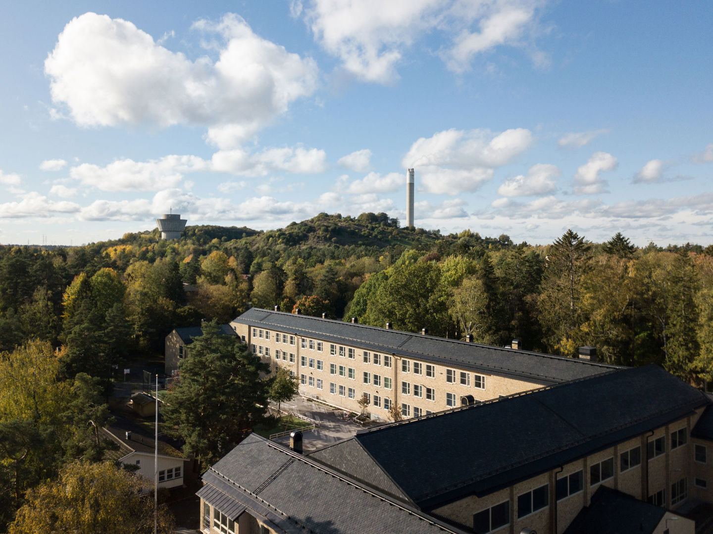 Hökarhängsskolan